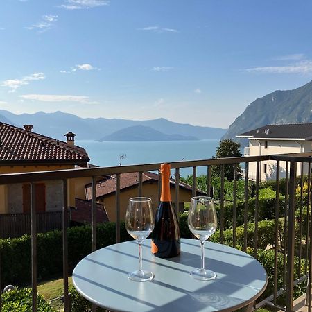 Happy Guest Apartments - Lake View And Pool Riva di Solto Ngoại thất bức ảnh